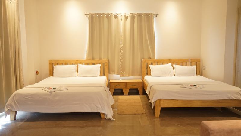 Three Bedded Room